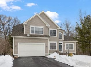 15 Susan Dr, Cumberland, RI 02864