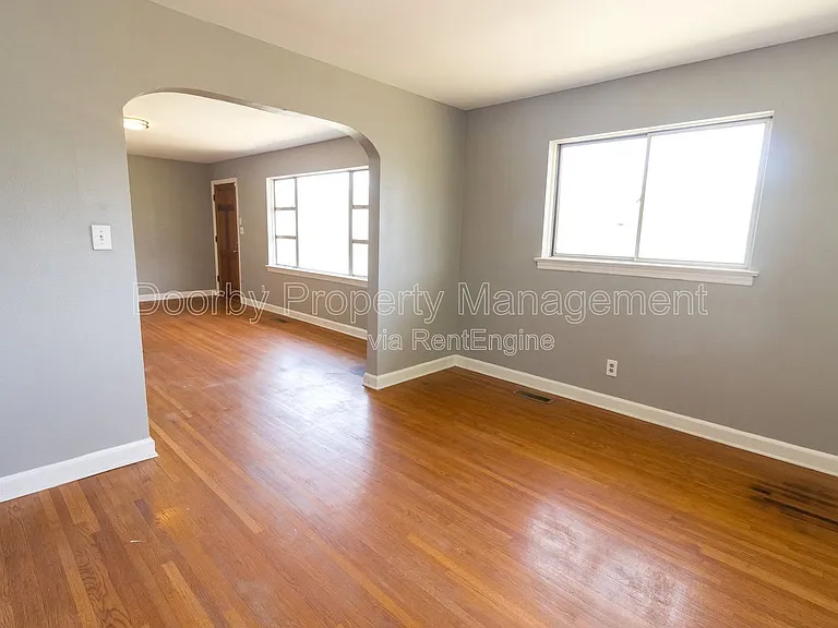 3810 Nandena Dr — Photo 9
