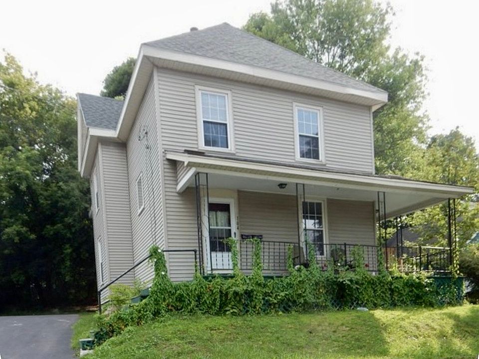 1st image of 104 Pier St #2