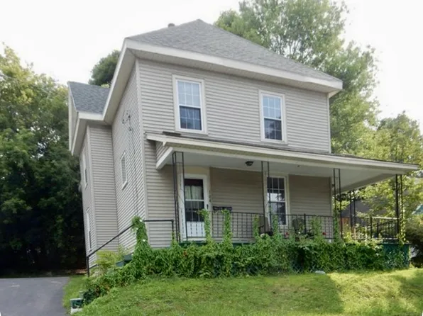 104 Pier St #2, Bangor, ME 04401