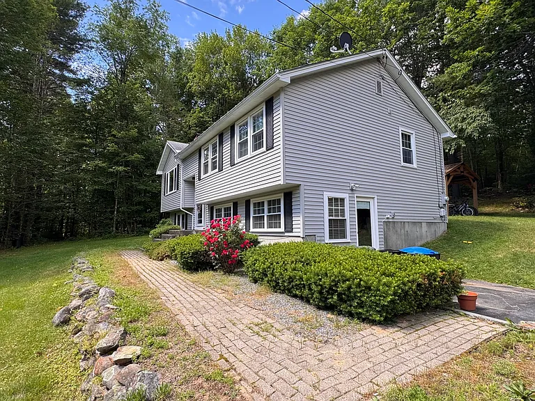 190 Pillsbury Rd — Photo 3
