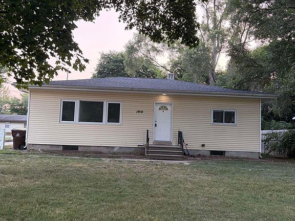 2nd image of 1916 Stockman Rd
