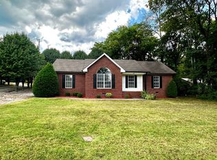931 Meadowlark Dr, White House, TN 37188