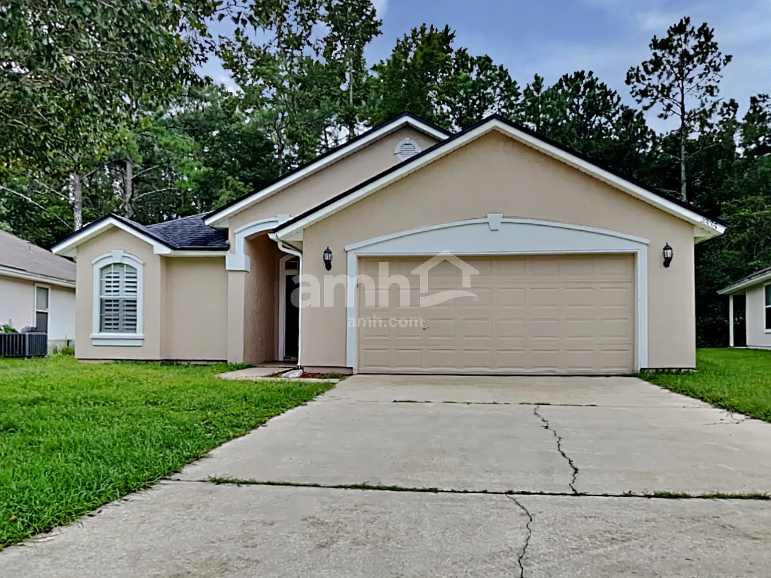 3 bed, 2.0 bath, 1736 sqft, $1,980 — Photo 1