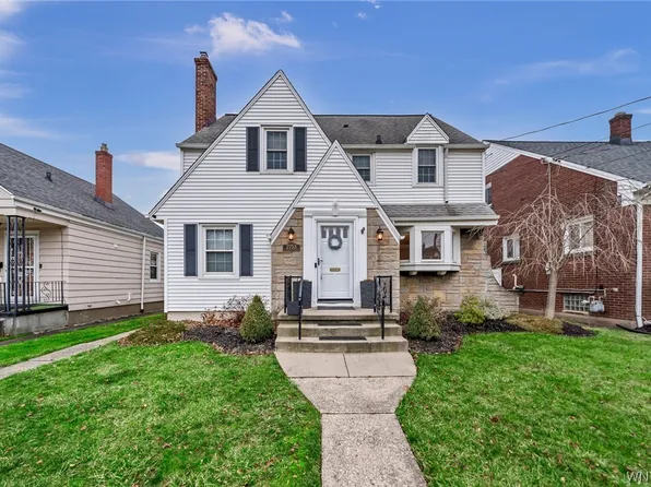 2753 Woodlawn Ave, Niagara Falls, NY 14301
