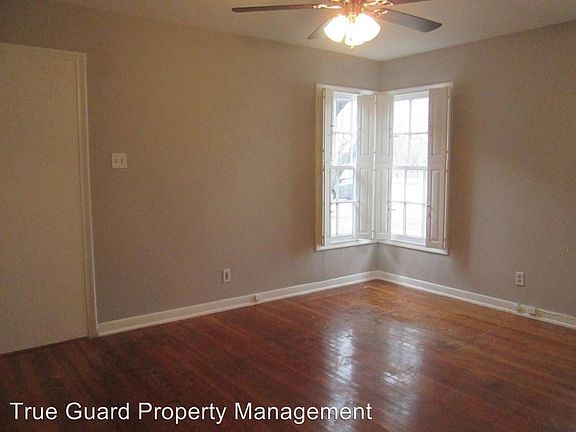 3rd image of 5636 Pershing Ave