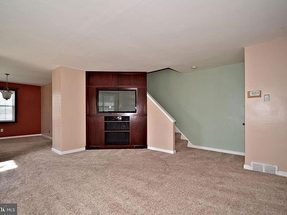 5th image of 319 Silver Ave