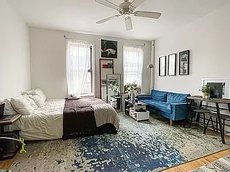 Rented by Safdie Realty Group