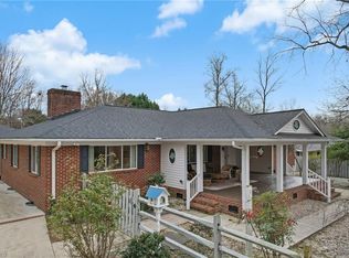 1104 Hobbs Rd, Greensboro, NC 27410