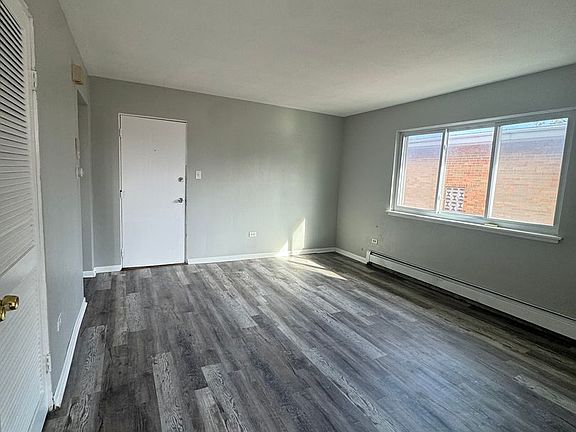 2nd image of 1306 Sibley Blvd #6