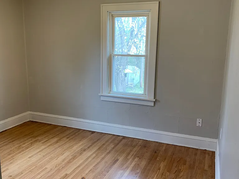 135 Riverside Ave — Photo 8