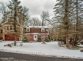9201 Westwood Dr, Tobyhanna, PA