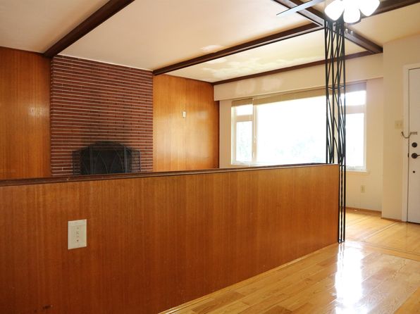 2 bedroom rental in Vancouver — photo 2