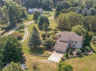 10 Waterstock Ln, Glen Mills, PA 19342