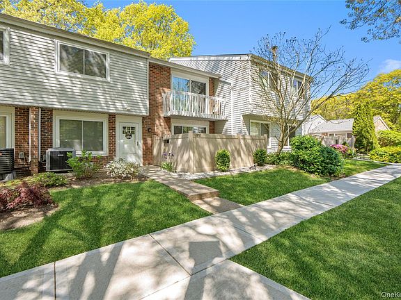 2nd image of 221 Springmeadow Dr