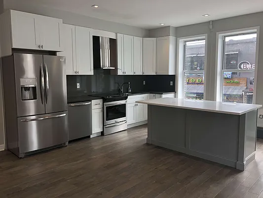 Rented by Thermos Realty & Management Inc | media 56