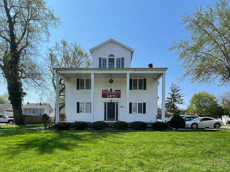 1413 W University Ave #4