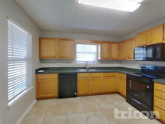 4th image of 4303 Hanging Moss Dr
