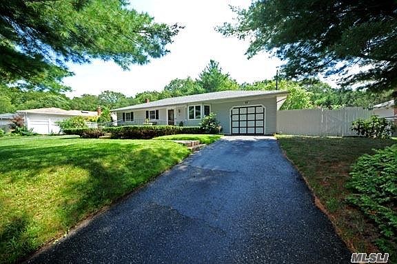 2nd image of 6 Richmond Blvd