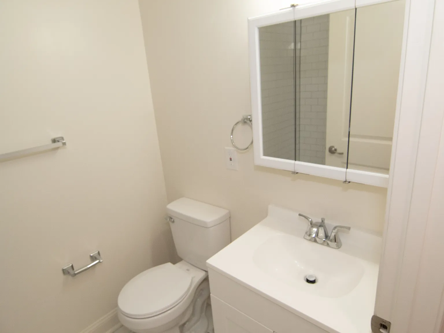 1814 Eutaw Place Apartments - 1814-110 — Photo 4