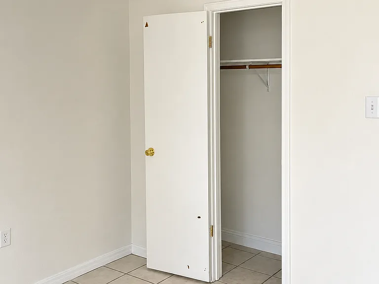 506 N 9th St #A — Photo 10