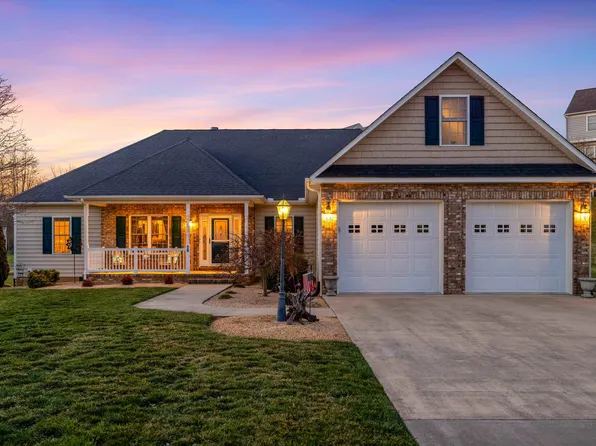 18 Ashlar Ct, Waynesboro, VA 22980