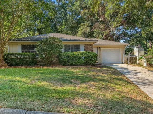 1823 Salmon Dr, Tallahassee, FL 32303