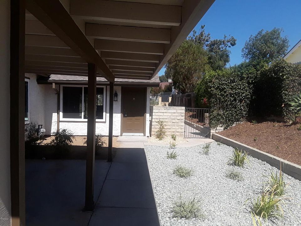 1st image of 779 Hacienda Dr