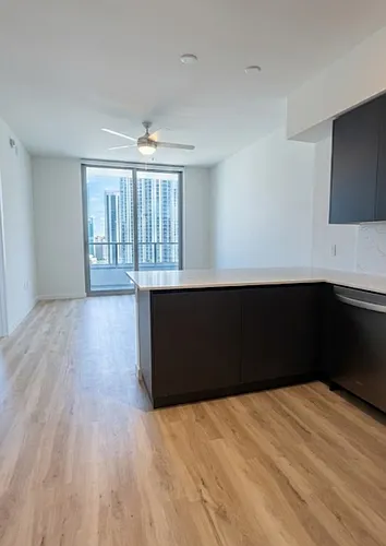 536 SW 2nd St #A1 Photo 1