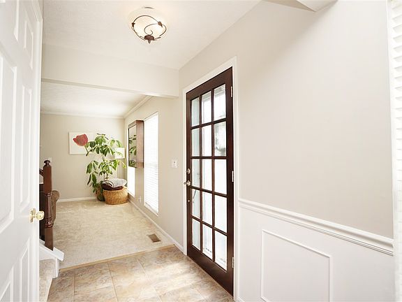 2nd image of 7473 Crestwood Ct