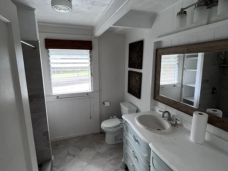 1074 Kaumana Dr — Photo 5