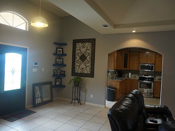 5th image of 1501 Rosewood Dr