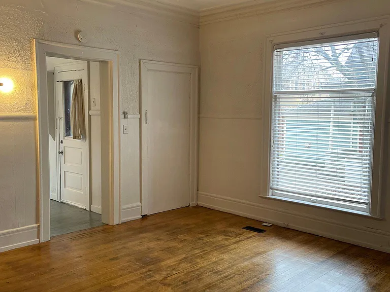 520 Crescent St NE #2 — Photo 13