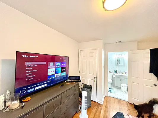 Rented by Pear NYC LLC | media 38