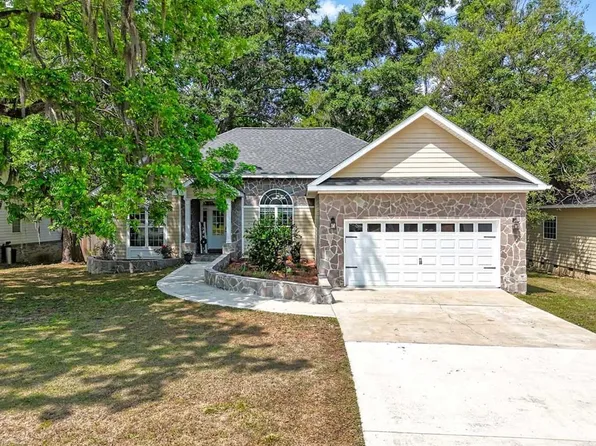 109 Kelon Dr, Thomasville, GA 31757