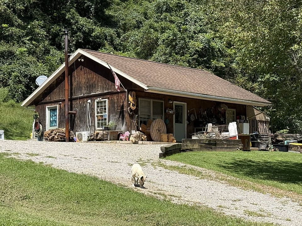 1st image of 36923 Carpenter Hill Rd