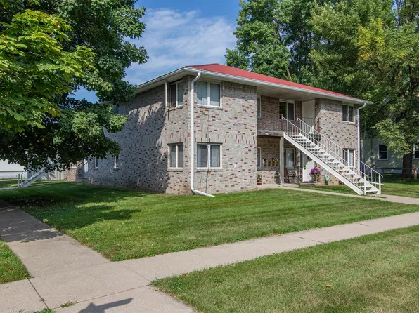 1306 9th St #6, Nevada, IA 50201