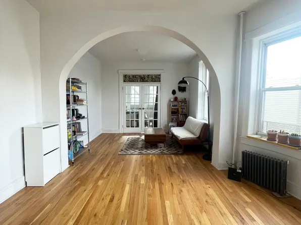 66 Gautier Avenue image 2 of 10