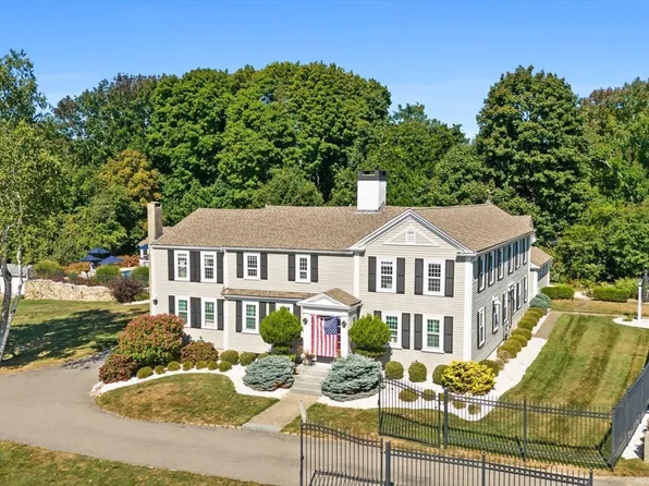 17 Common St, Scituate, MA 02066