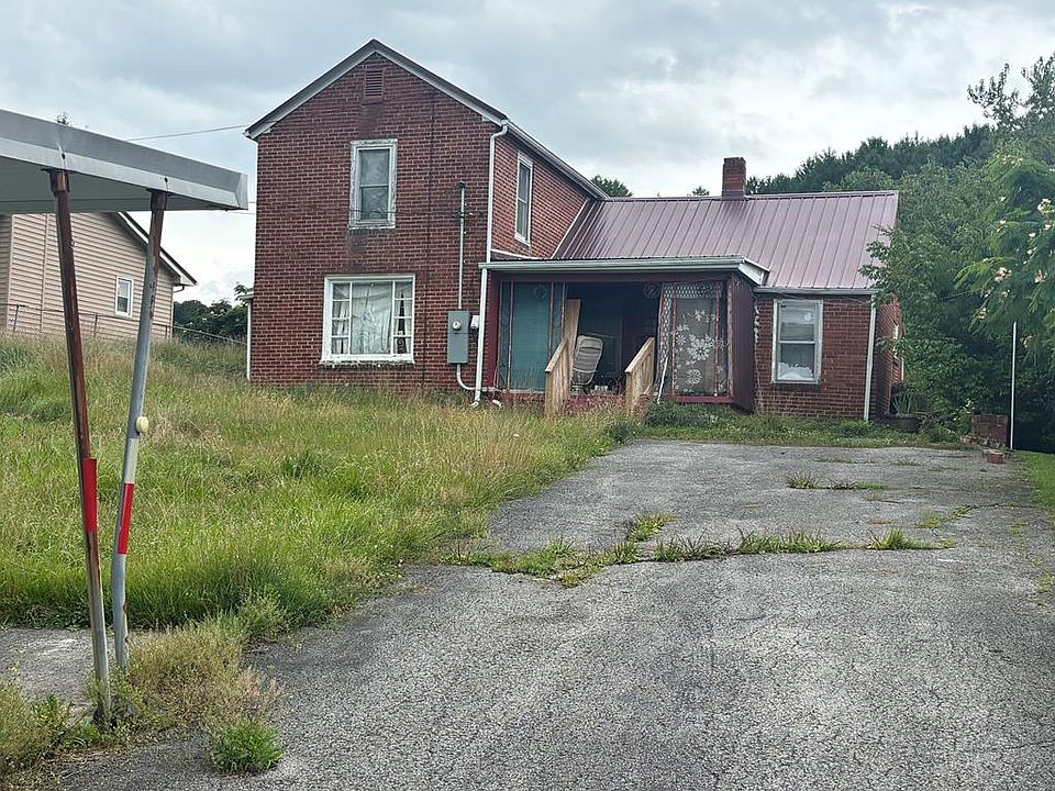 1st image of 914 E 4th St