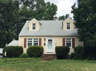 32 Herbert Dr, East Brunswick, NJ 08816