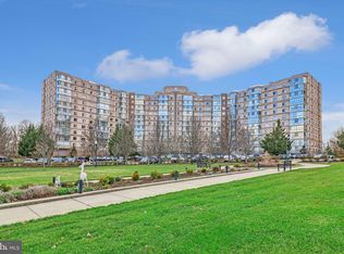 19375 Cypress Ridge Ter UNIT 221, Lansdowne, VA 20176