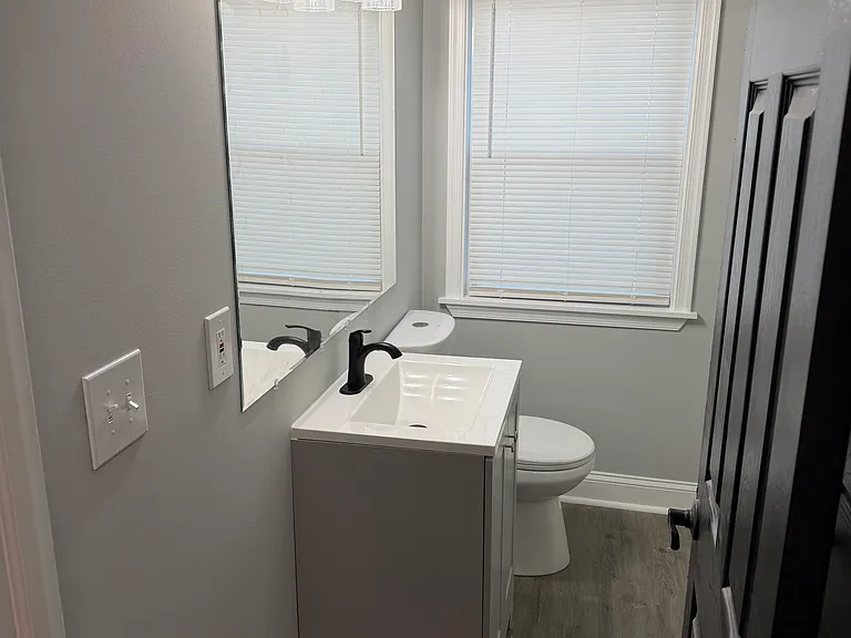 1271 Limit Ave — Photo 3