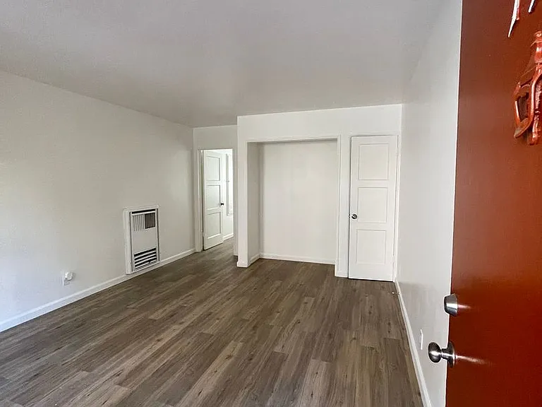 1601 N Normandie Ave — Photo 12