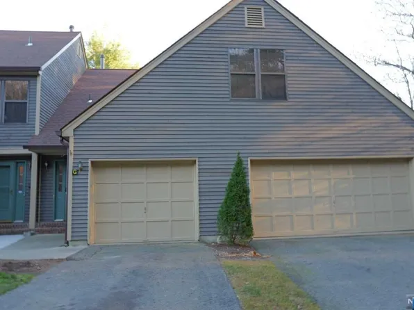 57 Bunker Hill Rd APT G, West Milford, NJ 07480