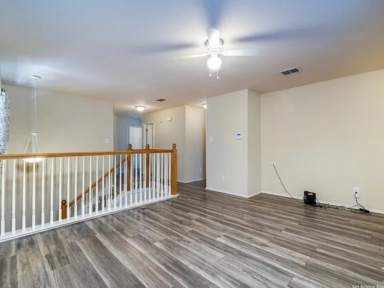 215 Redbird Cir — Photo 15