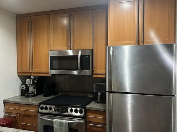 1230 N Sweetzer Ave APT 112, West Hollywood, CA 90069