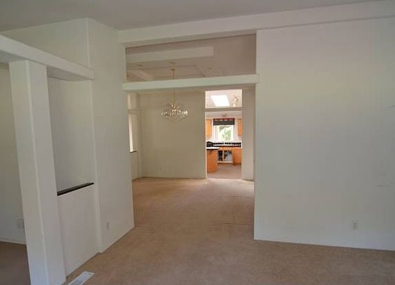 Dining from entry