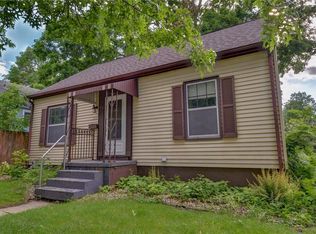 1518 8th St SW, Cedar Rapids, IA 52404