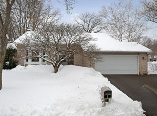 4745 Quaker Ln N, Plymouth, MN 55442